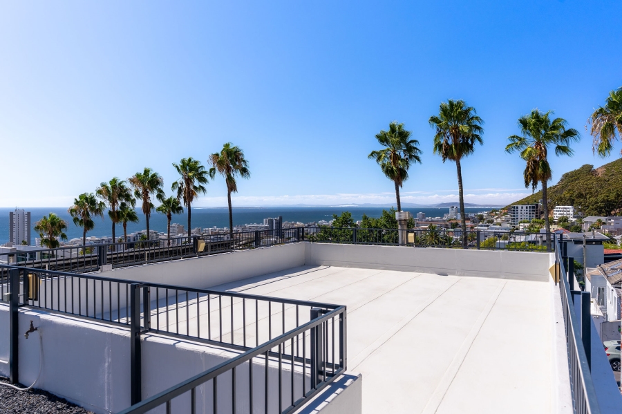 5 Bedroom Property for Sale in Fresnaye Western Cape